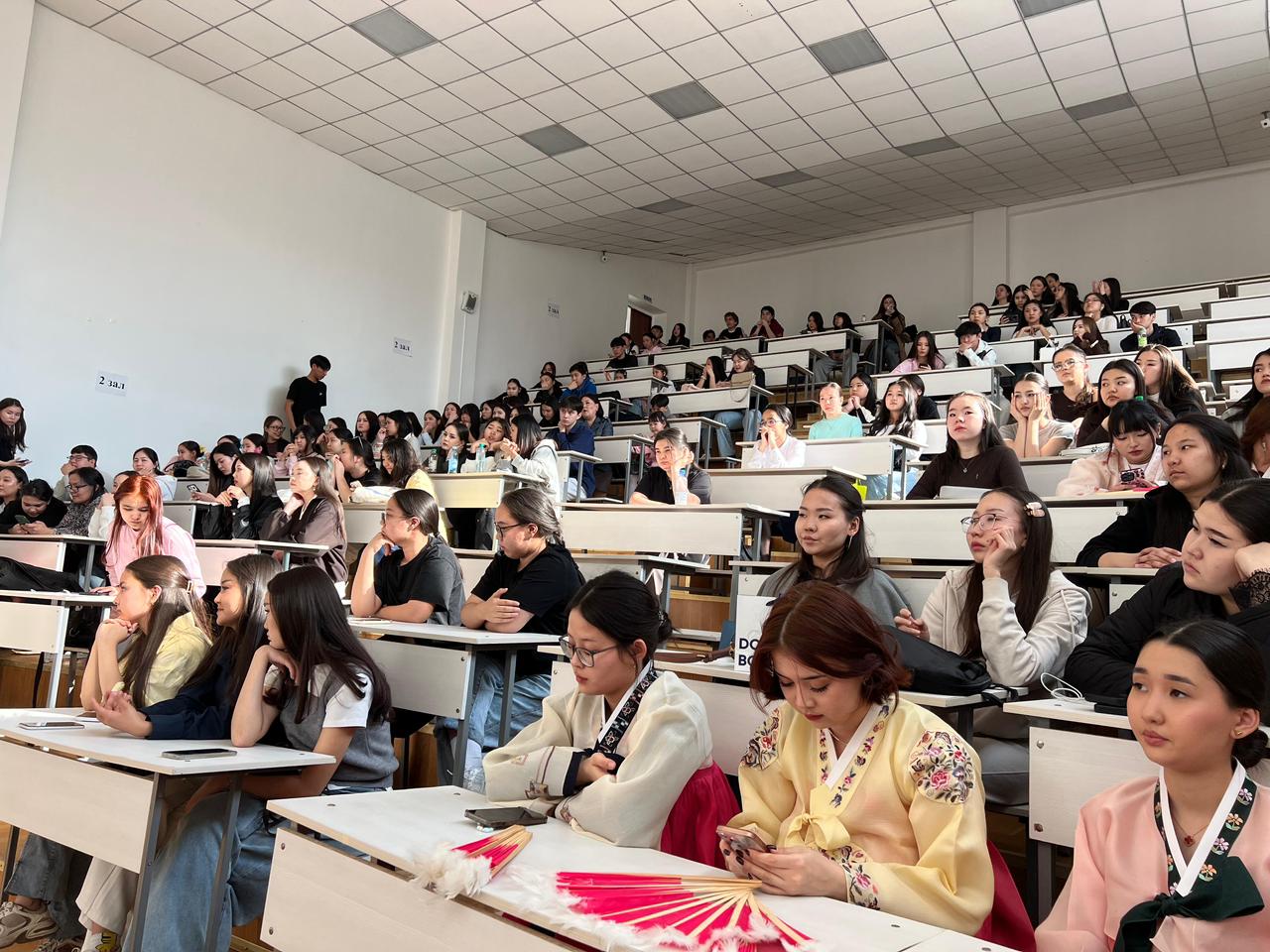 ШЫҒЫСТАНУ ФАКУЛЬТЕТІНДЕГІ АШЫҚ ЕСІК КҮНІ: Болашақ мамандықты таңдауға қадам